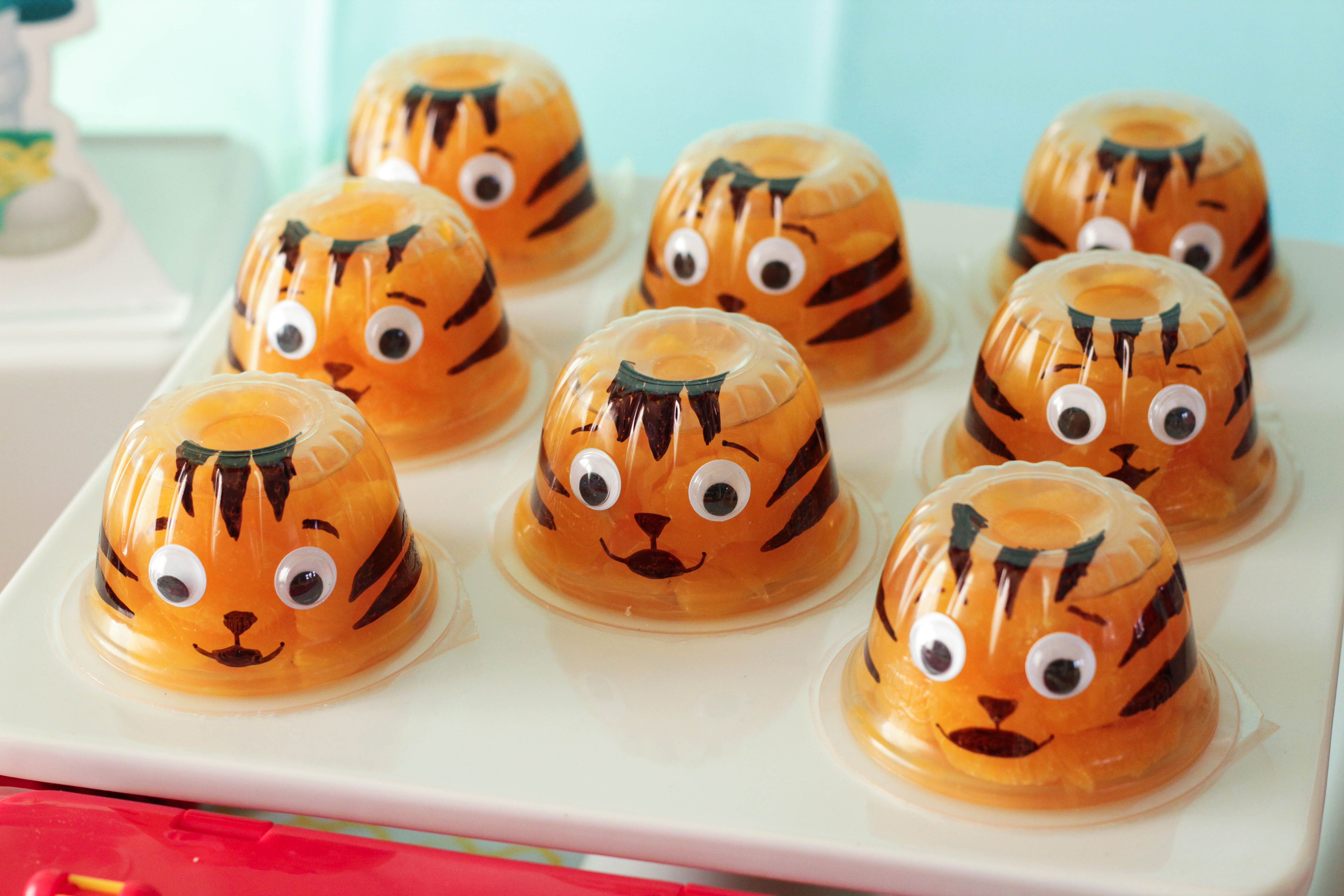 BirthdayInABox on X: You see fruit cups but we see little Daniel Tiger  treats! These ideas and more by @spotofteadesign in our Daniel Tiger party  post:   / X