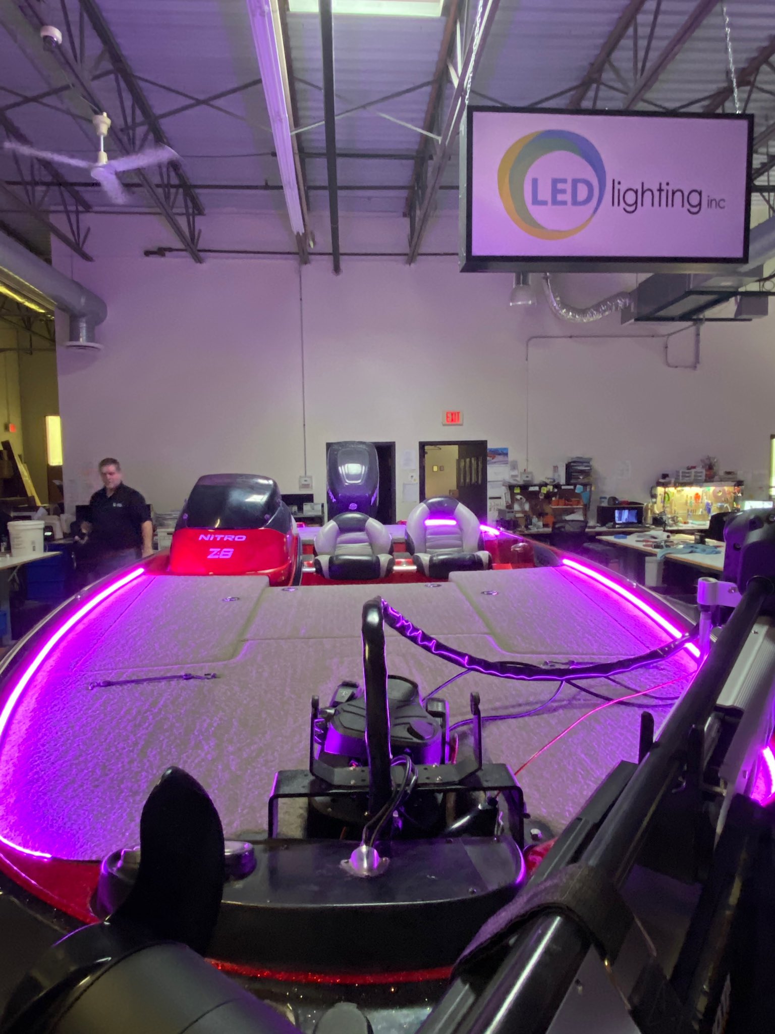 LED Lighting Inc. LEDLightingInc X