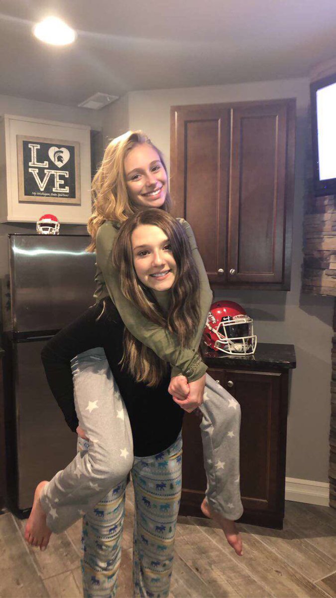 happy birthday <a href="/ellakschultz/">ella</a> i love u so much lil bae❤️ I hope u have the best day ever and can’t wait to celebrate tn😘