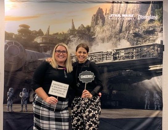 StonebridgeCos's tweet image. Our Hampton Inn &amp;amp; Suites Anaheim, California had a special guest, friend of Stonebridge Companies and Global Brand Head of Hampton by Hilton, Shruti Buckley. Thank you, Ashley and the hotel team for being wonderful hosts.
#DistinguishedHospitality #Hampton #HamptonbyHilton