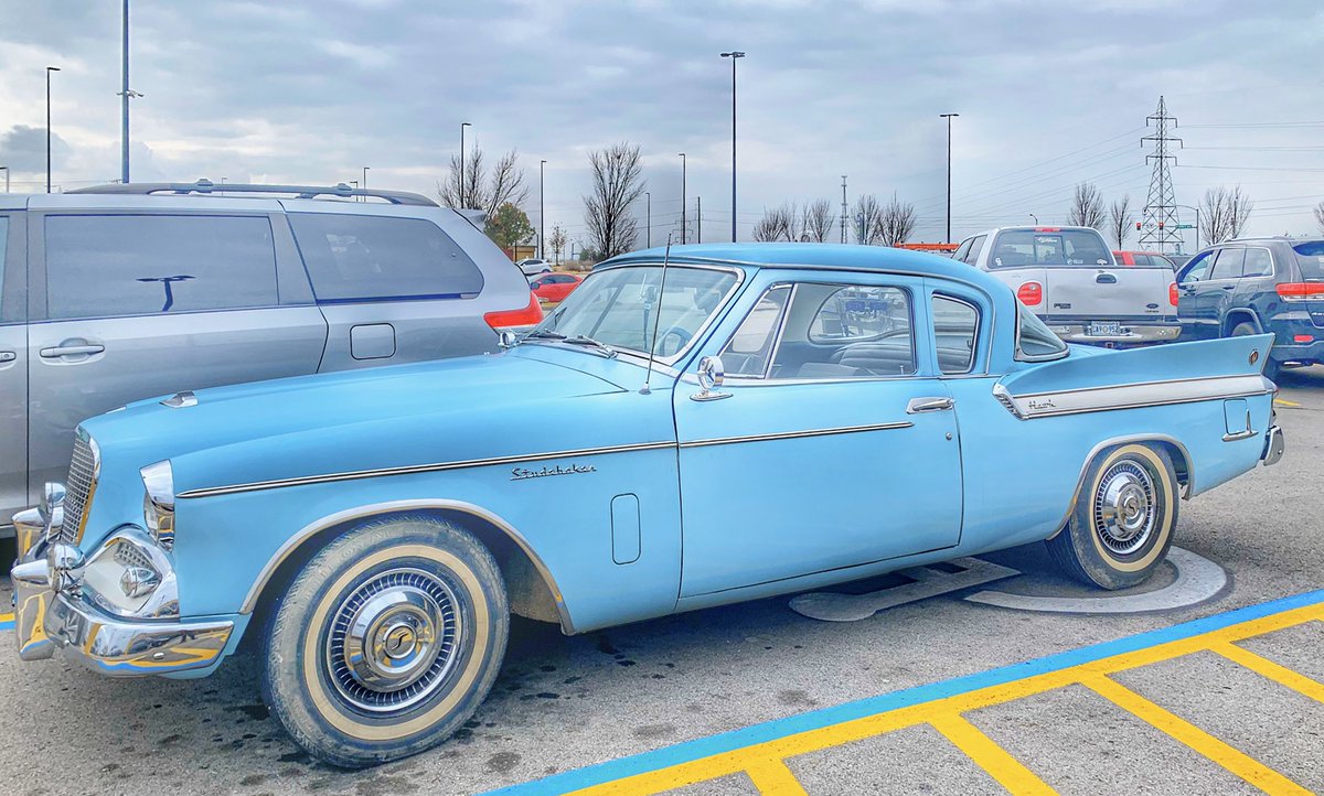 Owassoisms's tweet photo. Next to me at SAMs. #studabaker #asseeninowasso #owassoisms https://t.co/oRNocD69bn