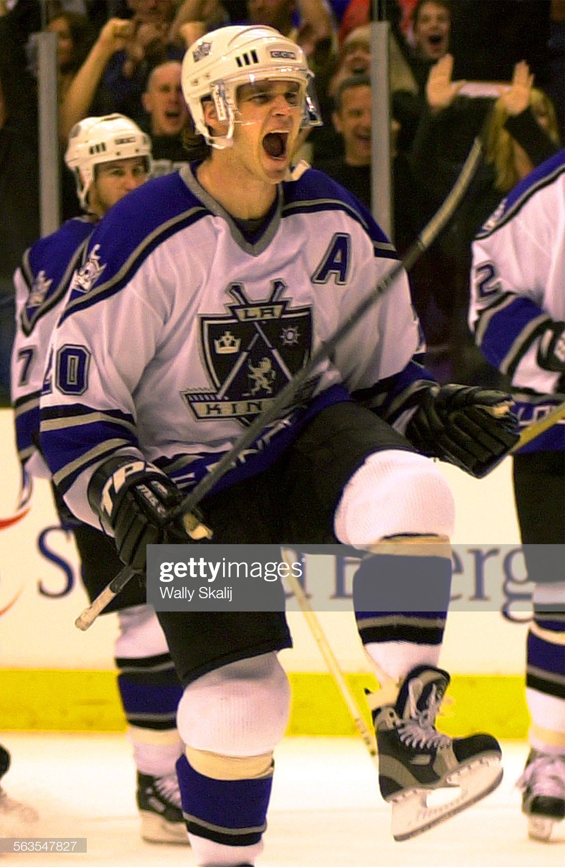 Happy birthday to legend Luc Robitaille, who was born on February 17, 1966.  