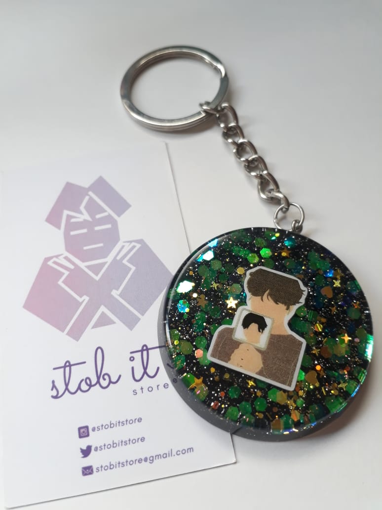 stobitstore's tweet photo. Novidade de produto na nossa lojinha💜💜
Estamos fazendo chaveiros de resina, vendemos unitário e também combos de chaveiros!!
Valores e reservas via DM!! https://t.co/pGT770xKsF