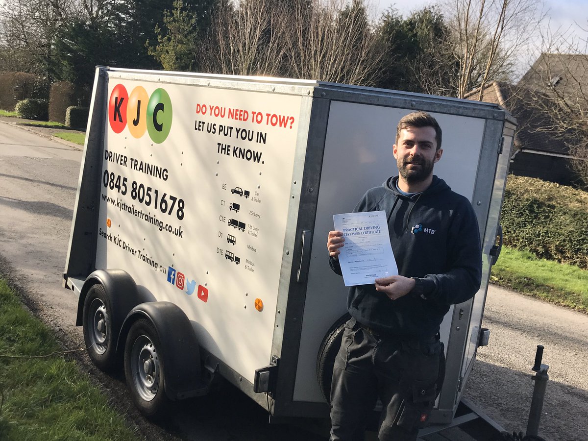 LosetheL's tweet photo. We were up and about way too early for a Monday morning starting at 07.00 for Dave to take the 08.45 #CarAndTrailer test at #SwindonLGV
Luckily Dave was wide awake and aced his test picking up just two faults before being handed his pass certificate. 
Well done on a great result https://t.co/ZMI8F6Y9Px