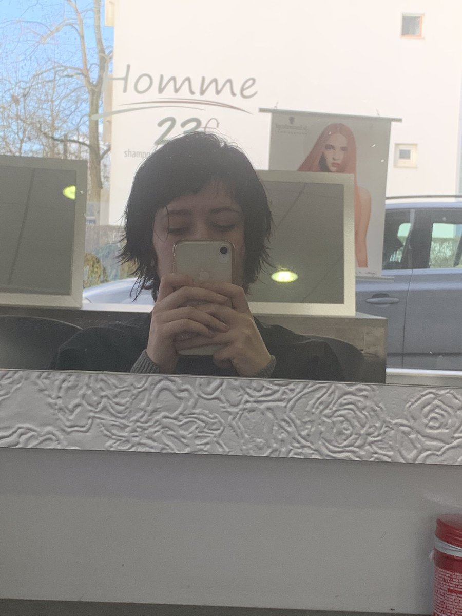 toothphantom's tweet photo. ok so I cut my hair and look like gerard now? https://t.co/480BFHOaET