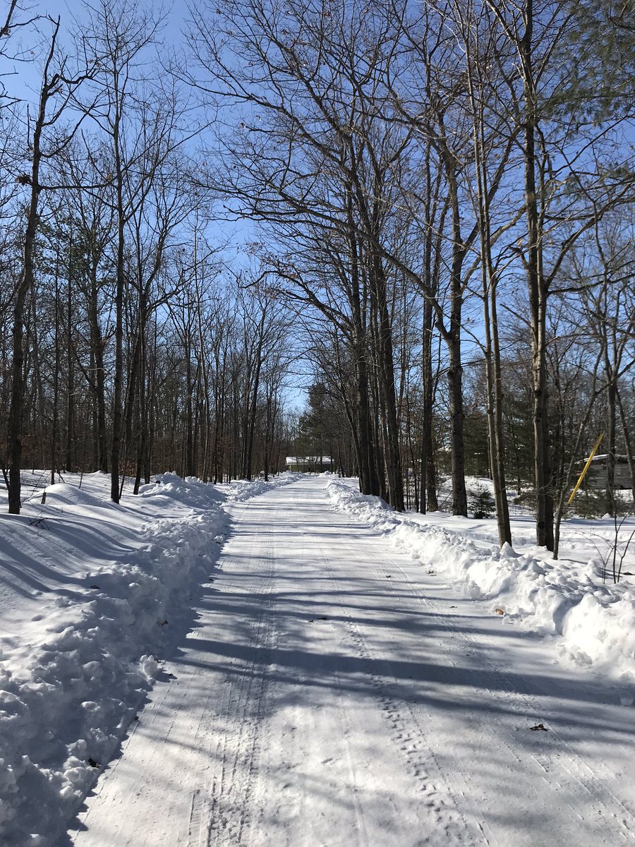 JenLamantia's tweet photo. Beautiful winter day! #familyday https://t.co/14pspa9FuV