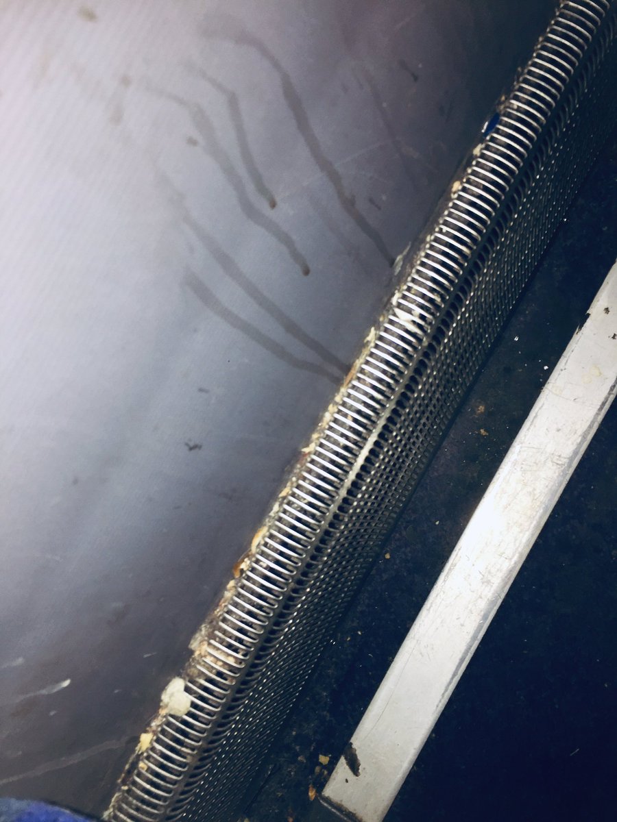 AmyFingSenior's tweet photo. @AvantiWestCoast think it might be time for a spring clean guys. Smells like inside of my dyson on here and it’s celebrating its 15th birthday next month https://t.co/Jgh6xfWPK9