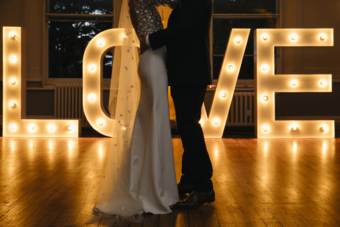 We're looking forward the Winchester House Wedding Showcase 2020! Come and explore this beautiful venue and meet our wedding team to find out how we can make your wedding extra special! 
<a href="/WinchesterVenue/">Winchester House</a> <a href="/chandco/">CH&CO</a>
 buff.ly/39Gcx3P