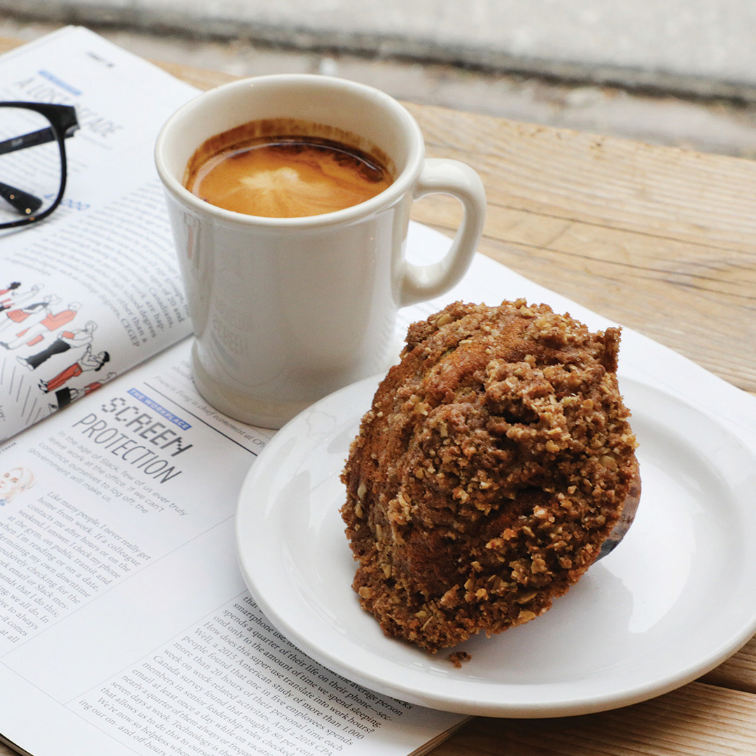 NeoCoffeeBar's tweet photo. Wake up with our $5* Breakfast Combo from 7 to 11 am on Mondays through Friday! ⏰ Grab a cookie or muffin with your choice of an americano, espresso, or Sloane tea! *Plus tax. https://t.co/5SJ45tgtmQ