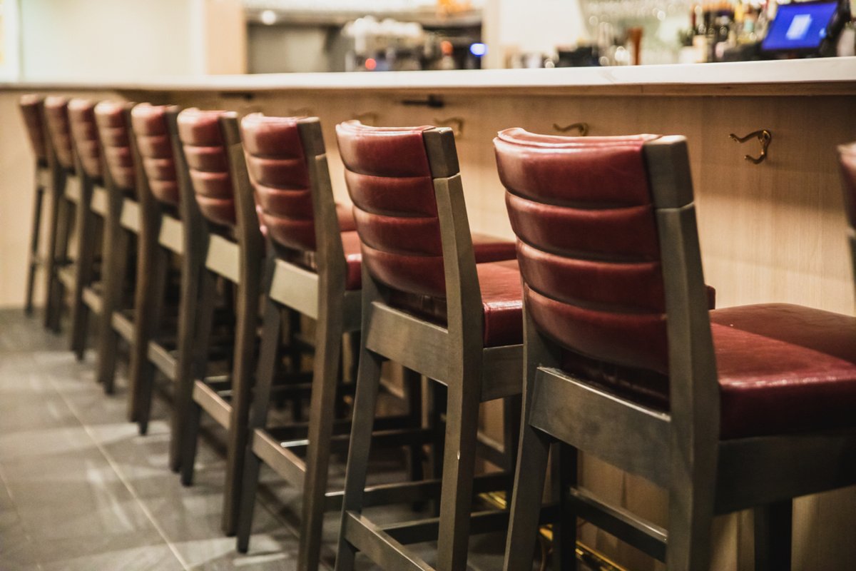 We utilized clean lines and a warm palette to craft furniture for <a href="/PrezzaBoston/">Prezza</a> which modernizes the dining room while complementing the stunning artwork hanging on the walls above. The finished space is perfection. 😍

#Prezza #NorthEnd #Boston #AmericanChair #Furniture