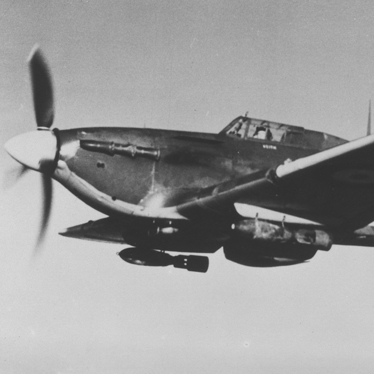 ARC_RCAF's tweet photo. #ENJ
17 février 1939, le Corps d'#ARC reçoit sa premiÚre livraison de chasseurs Hawker Hurricane
Le Hurricane a servi pendant toute la #SecondeGuerremondiale, et ce, dans presque tous les théùtres dâopĂ©rations.
#HistoireARC #aviation https://t.co/zplGVblt8D