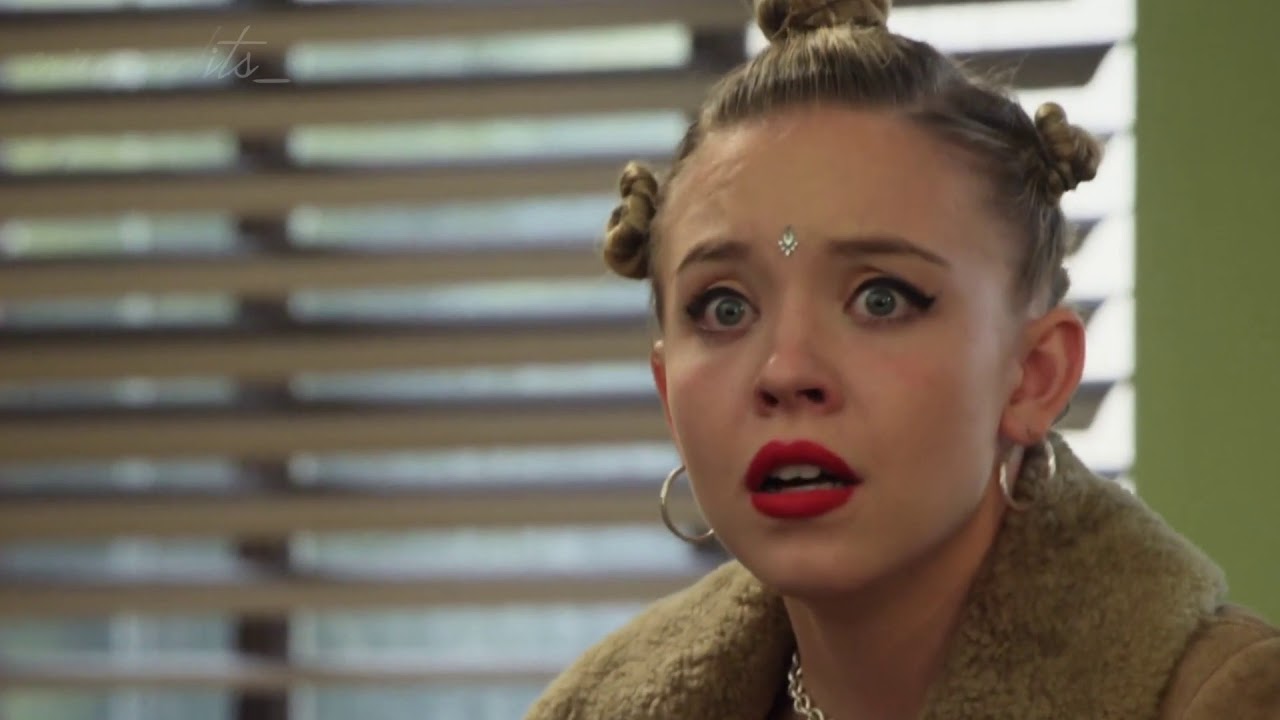 Sydney Sweeney Source on X: GIVE IT UP FOR OUR FAVORITE BISEXUAL QUEEN  t.coiIotznB1SK  X