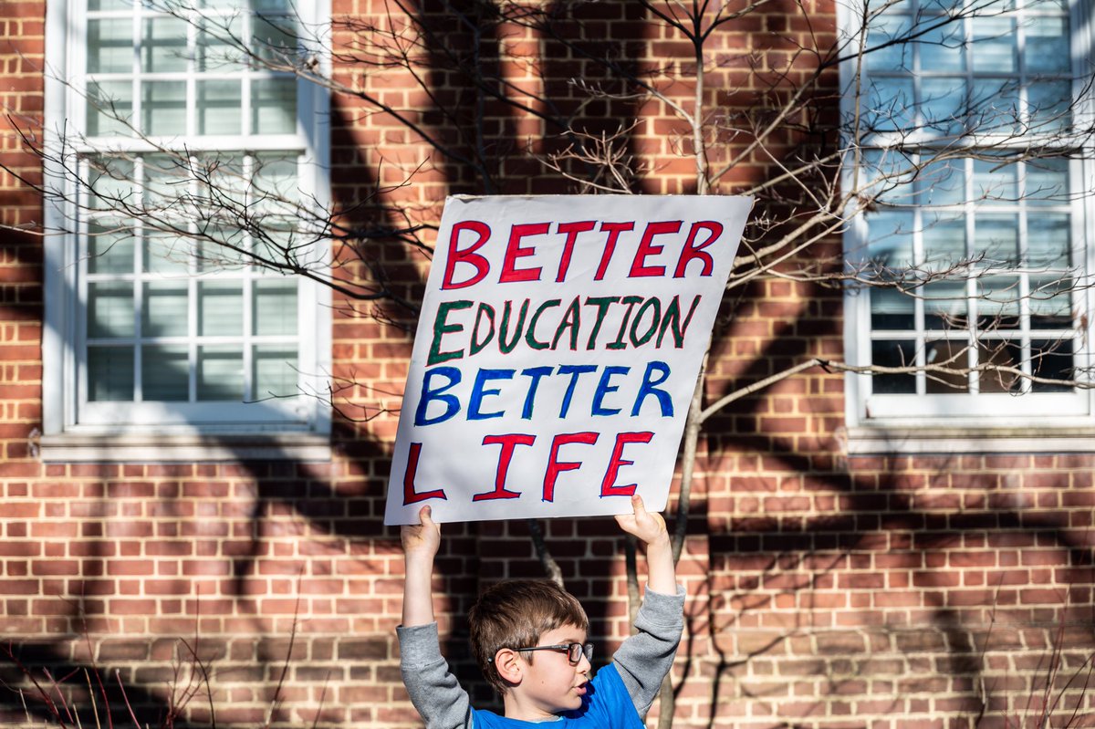 MSEAeducators's tweet photo. Scenes from this morning’s #Blueprint4MD pep rally! Thanks to the hundreds of educators, students, parents, and advocates who joined us. #OurKidsCantWait https://t.co/w703AxoazB
