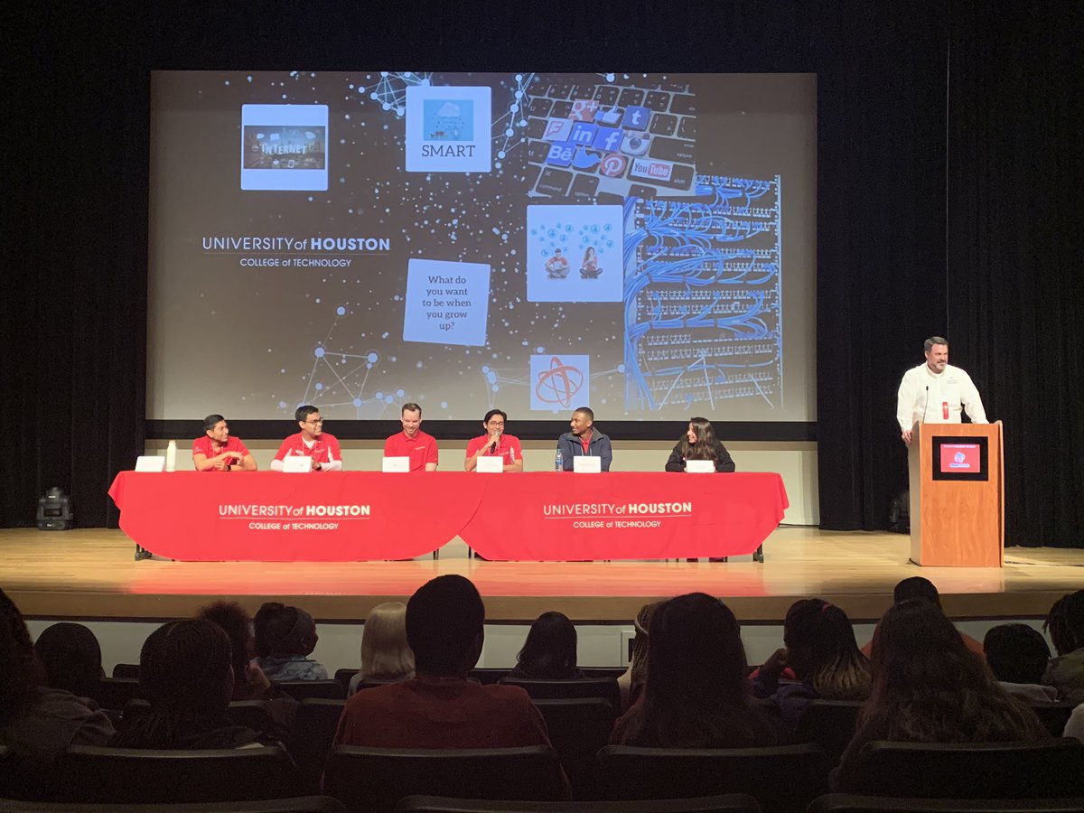 face_hamilton's tweet image. Our scholars from @NorthForestHigh are asking great questions and getting vital information from the student panel! #UHCOT @UHouston
