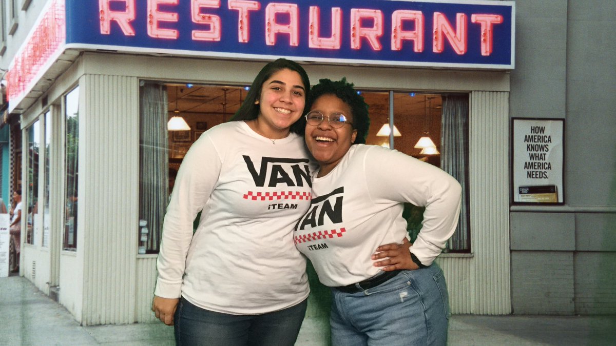 Come get your pics taken in the Steam Room! F•R•I•E•N•D•S or Seinfeld??! #VISDRocks