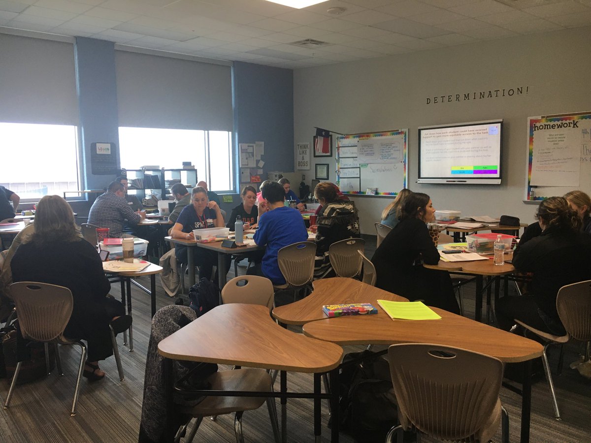 MMStutts11's tweet photo. And MORE awesome learning at DTD #katysecmath #upsidedownteaching https://t.co/P8n5407BSx