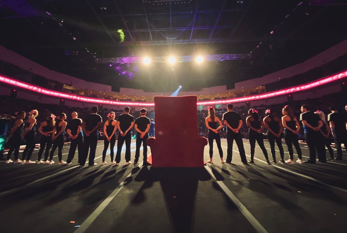 JAMZCheer's tweet image. Welcome to the FINAL DAY of JAMZ All Star Nats 2020! 🙌🏽

Today, we’re giving out:
🥋Jackets 
🌎 Worlds Bids 
🔺 Bids to The Pinnacle! 

Y’all ready to take a seat in the BIG RED CHAIR on the #JAMZNationals Stage?!