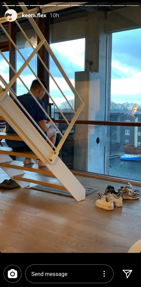 dongminarchive's tweet photo. [2020.02.17]

george in denmark 🇩🇰

© keem.flex

#george #죠지 #LEEEE #wybh #우주비행 #georgeousnation #이동민 #leeeegeorge #hellorabbit8 https://t.co/0XWmwLBxqK