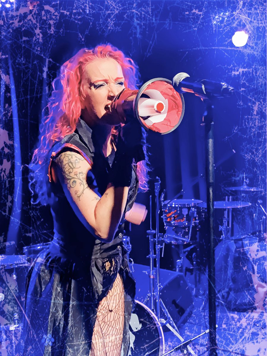 TheDangerKatt's tweet photo. New article at #DangerKattCentral! @TheSpiderAccomp Celebrates @VDay at @TheFederalNoHo: https://t.co/btHlpl6WZb!
#Goth #Metal #Rock #VDay #music #Valentines #guitars #rockandroll #RawkPortrait #DangerKatt #WomenOfDangerKatt #TheSpiderAccomplice #VKLynne https://t.co/cmF1ZoqZyT