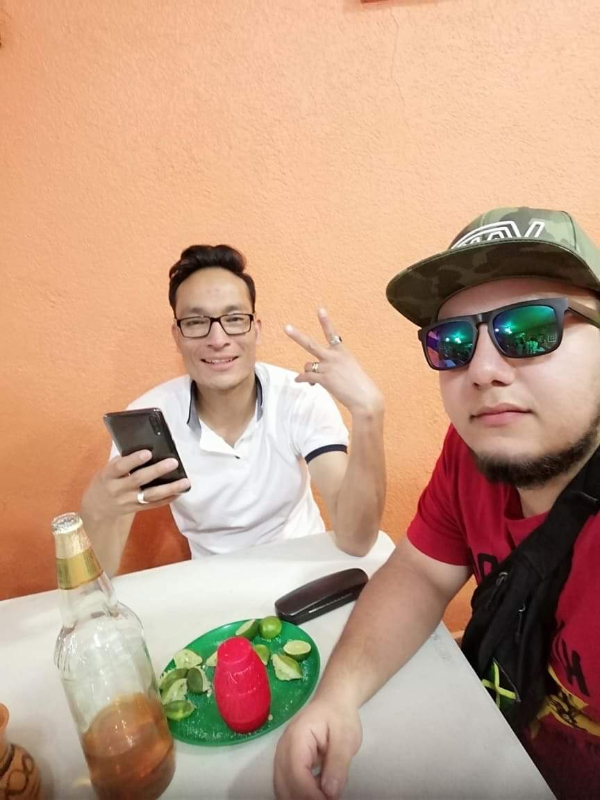 emontero88's tweet photo. #pulques #friend #drink #lapuertaverde https://t.co/3L6kfqljpr