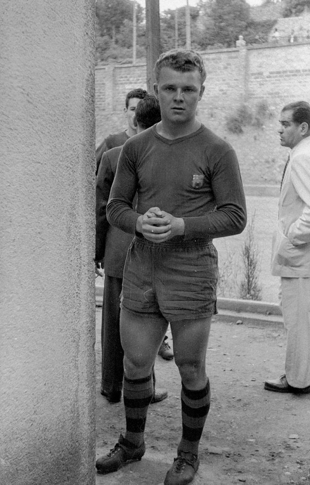 FOTOS HISTORICAS O CHULAS DE FUTBOL - Página 14 EQ_vQqXXkAAhQj9?format=png&name=medium