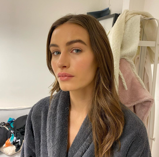 Embryolisse_UK's tweet photo. When skin looks this good, there’s nothing for it but minimal makeup. The secret? #EmbryolisseUK
📷 @lou_seymourmua https://t.co/SNrSeGIxP7