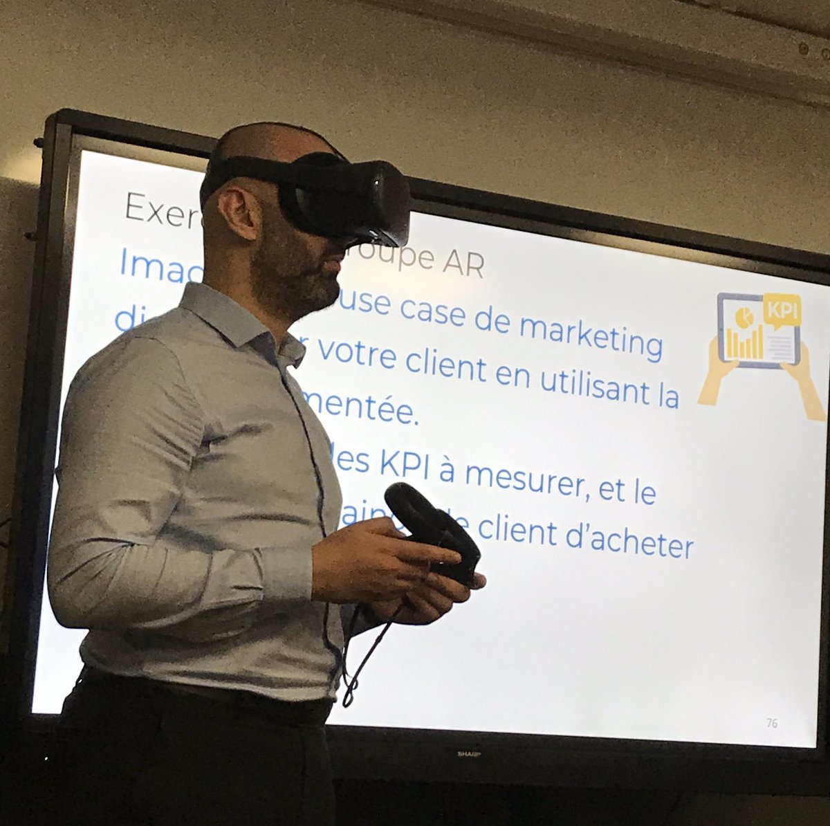 IsabellePiel29's tweet photo. Cours de réalité virtuelle par le fondateur de @PuissanceVr , Nouredine Saadi. Use case de marketing digital. #MBADMB #TransformationDigitale #realiteaugmentee https://t.co/sF0rsMdKmW