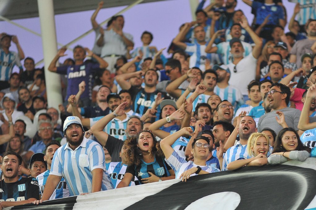 RacingClub's tweet photo. A vos, que sostuviste al equipo de pie cuando se nos venía la noche.⁣
⁣
A vos, que lloraste junto al Chelo. ⁣
⁣
A vos, que también hiciste historia.⁣
⁣
A vos: muchas gracias toda la vida.⁣
⁣
#RacingPositivo👍 https://t.co/OdlR4FcbZa