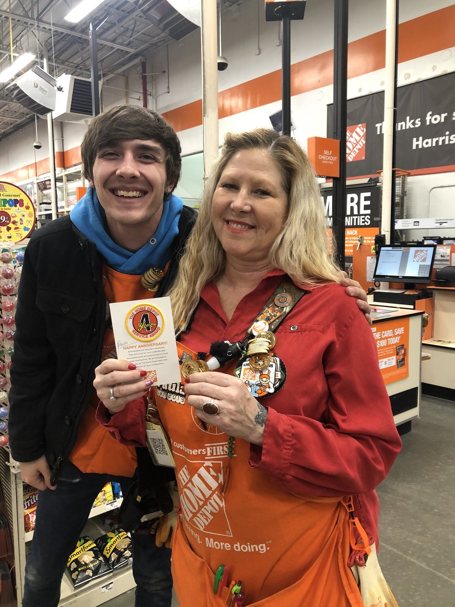 Celebrating Paula with her 4 years badge and VOC shout outs!