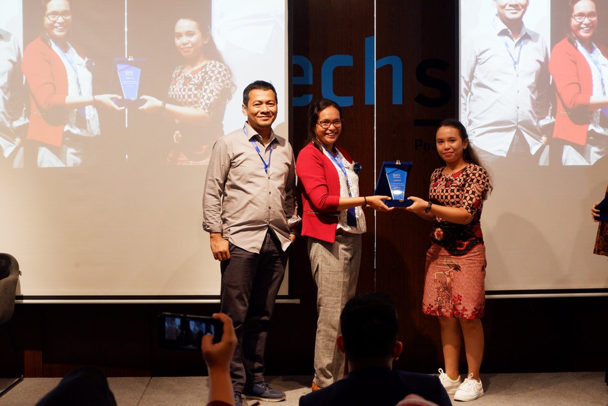 Shout out to our #WMWSurvey winners! Drum roll 🥁🎉 #V4CP #MillennialsVoice for #Stunting announced 3 winners of #WMWSurvey2019: 🥇 <a href="/ajisabta/">Dr Arif Sabta Aji</a> from <a href="/humas_jogja/">Humas Pemda DIY</a>, 🥈 Dyatrin from Sulawesi Selatan #Sulsel and🥉<a href="/DwiraNiken/">Niken Dwira</a> from <a href="/DKIJakarta/">Pemprov DKI Jakarta</a> . Congrats Winners! #V4CP #SDG2