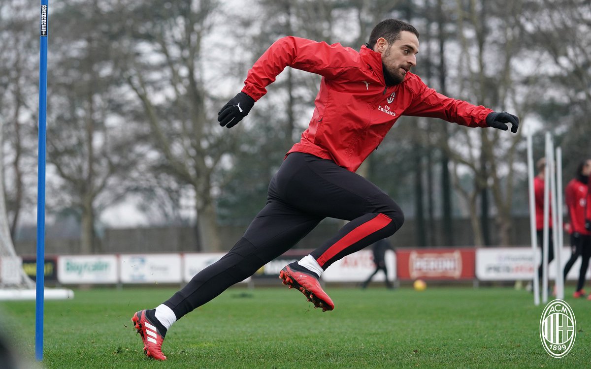 acmilan's tweet image. Working to bounce back, immediately! 

Di nuovo al lavoro, per rialzarsi subito in #CoppaItalia 

#SempreMilan