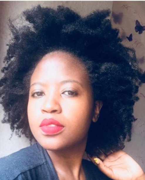 FoxyNoxee's tweet photo. Frame 1+2 natural hair
Frame 3+4 protective hairstyles #hair #4c #afro #afro4c https://t.co/26vutdZ4xk