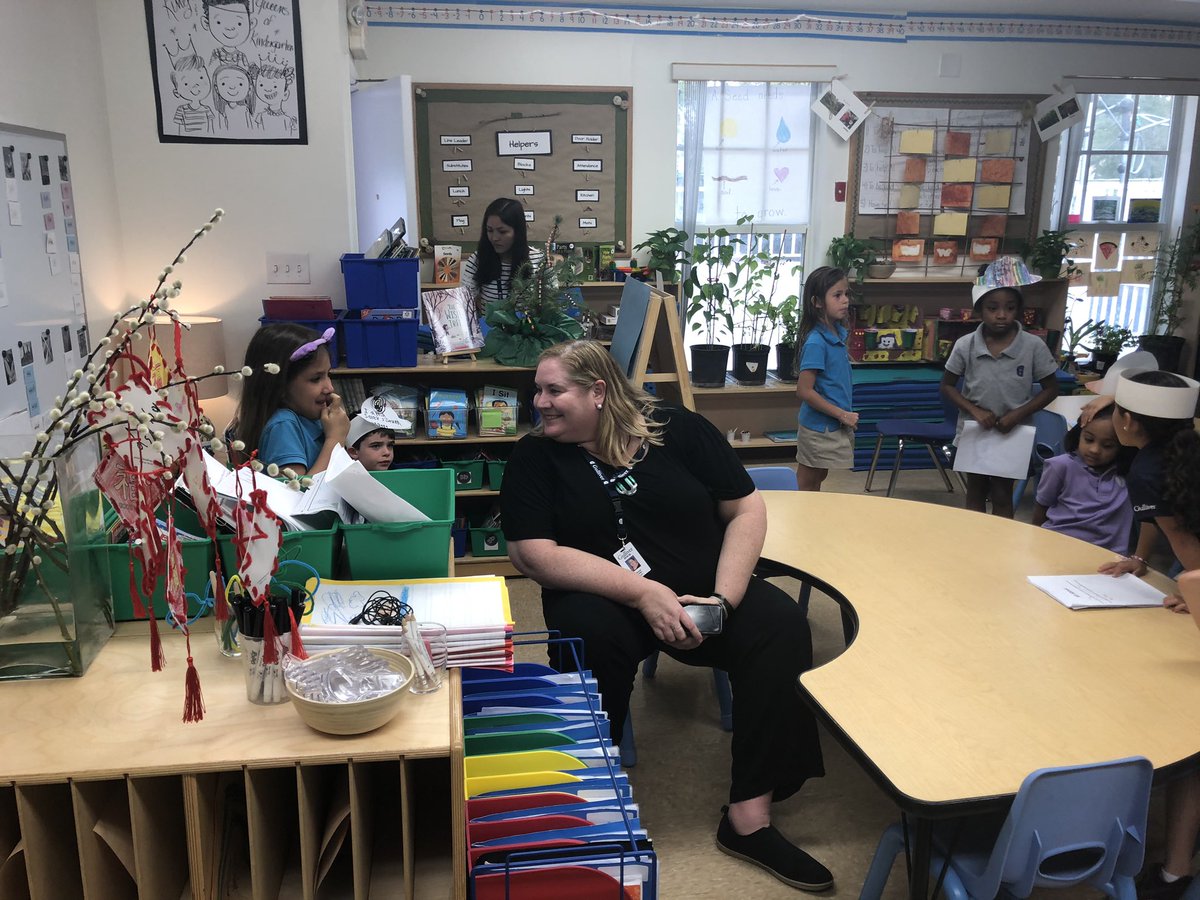 C8 and A1 come together to celebrate nonfiction writing!📝<a href="/LizBloom03/">Elizabeth Bloom</a> <a href="/heatherakeating/">Heather Keating</a>  #tcrwp #gslearning