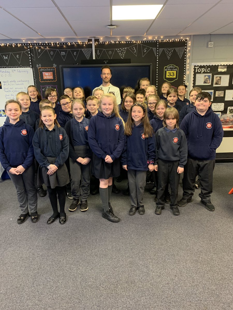STAClassY6's tweet image. A big thank you to Nathan from LOS Gym for coming to speak to us &amp;amp; answer our questions on all things Health &amp;amp; Fitness! 💪 We learnt lots and are motivated to keep focusing on enjoying our exercise &amp;amp; balanced eating ... even Nathan has treats though! (M&amp;amp;S choc pud) #teamstannes