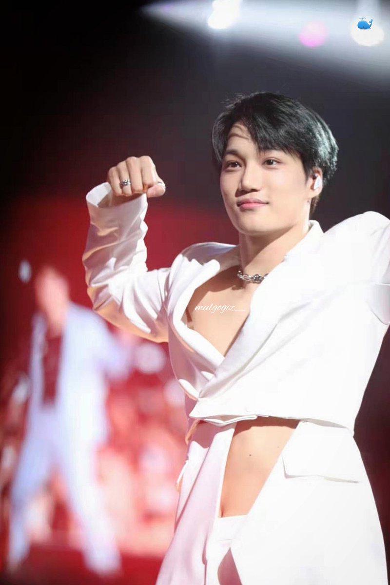 day41 jongin im going insane just come home and drop the solo (but u gotta rest first)