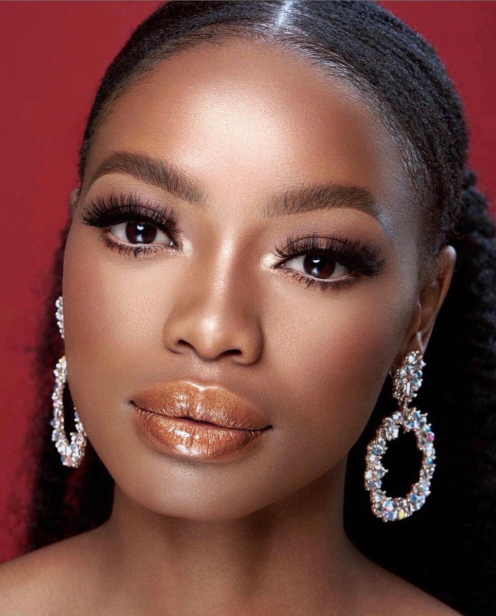 Make Up : <a href="/PreciousXabamua/">Preciousxabamakeup</a> 
Photographer : <a href="/stillsbytom/">Stills By Tom</a>