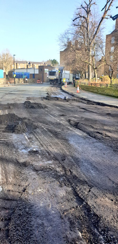 AbdalUllah's tweet photo. Good morning #Wapping residents.
Thanks to @TowerHamletsNow for getting the graffiti removed & starting the Prusom Street resurfacing work. Keeping our streets looking great.
#weareWapping #CleanerWapping https://t.co/FIFkQpqo8d