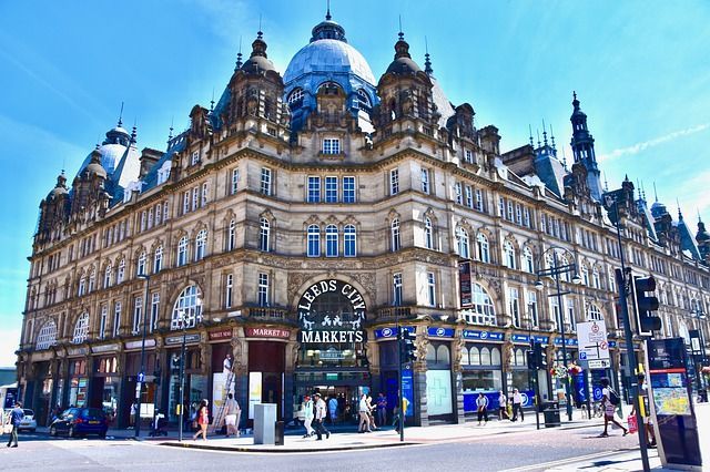 On a visit to #Leeds grab a bite to eat at the world-famous Leeds Market. It's been open since 1857 and is one of the largest indoor markets in Europe. Every kind of cuisine you can think of can be found here. bit.ly/31IRqKT <a href="/LeedsMarkets/">Leeds Markets</a> <a href="/VisitLeeds/">Visit Leeds</a>