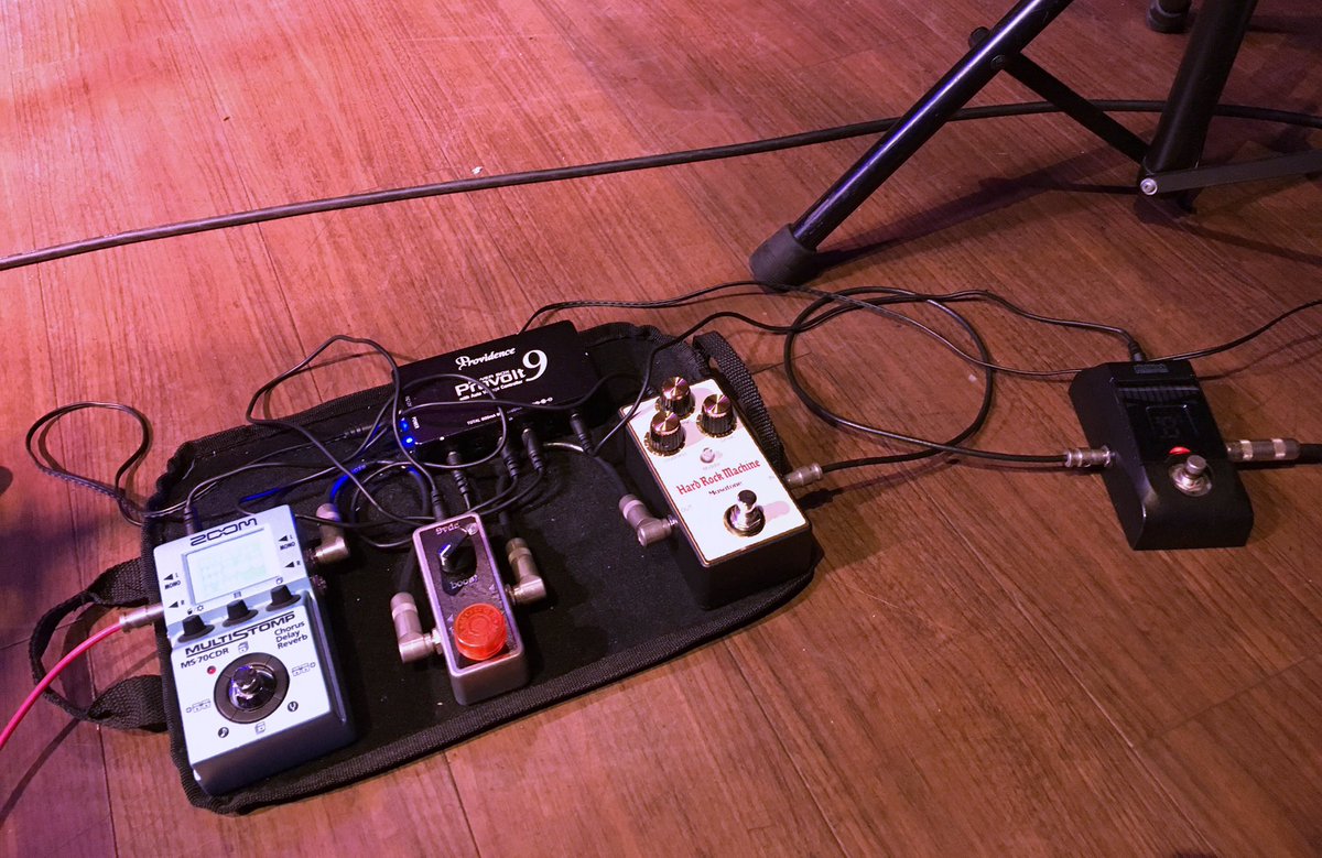 MasayaShinohara's tweet photo. 心がブーストされる音。
Fenderアンプとの相性も凄く良い♫
今夜も準備完了系🎸
Ready to hit the stage
#HardRockMachine
#Masatone https://t.co/60VEYXRV3G