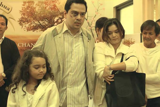 honor thy father (dir. erik matti, 2015)- a father struggles to keep his family safe after things go south in their networking scheme and his wife's father runs away with the money- john lloyd's performance was AMAZING- talks about greed and religious institutions