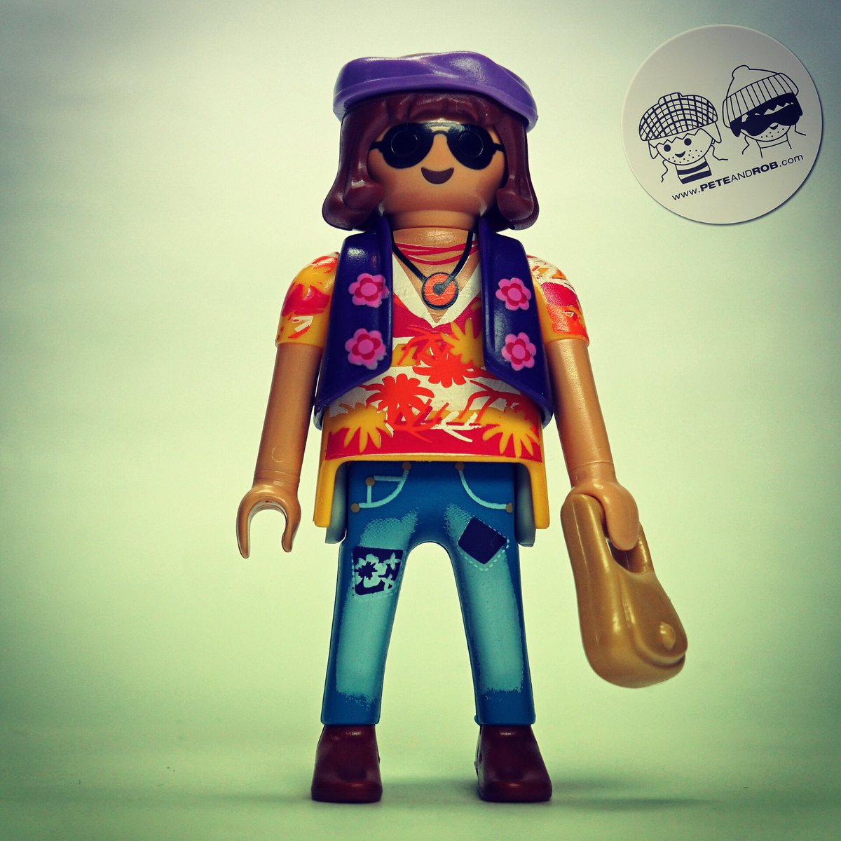 PeteAndRob's tweet photo. „Peace is not the destination. Peace is the way.“ (Unknown) ✌🏻 ☮️ .
.
.
#playmobil #playmobil70025 #playmobilfigures #series10 #playmobilfans #playmobile #playmobilfigures #playmobilmania #playmobilworld #playmobillovers #playmobils #playmobilfan #playmobillove #hippie https://t.co/i3kr1gPJeo