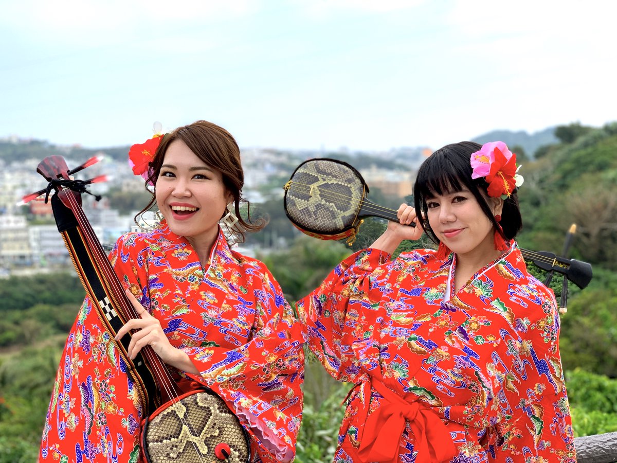ryukyunotukai_'s tweet image. 本日アー写撮影 琉装バージョン！お疲れ様でした！
＃リュウキュウノツカイ
＃沖縄
＃三線
＃日本
#Japanese 
#着物