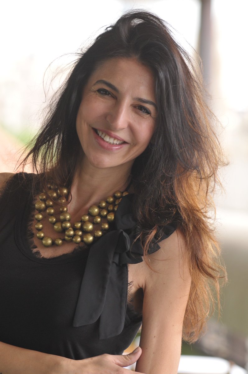 Havas España (@havas_es) on Twitter photo Entrevista a Ana de Castro, Directora General de <a href="/HavasPR_Es/">Havas PR España</a> que revela para <a href="/LatinSpots/">LatinSpots</a> los secretos de una buena campaña de PR <a href="/Anuskaka/">Ana de Castro</a> @HavasGroup latinspots.com/sp/noticia/ana… Entrevista a Ana de Castro, Directora General de <a href="/HavasPR_Es/">Havas PR España</a> que revela para <a href="/LatinSpots/">LatinSpots</a> los secretos de una buena campaña de PR <a href="/Anuskaka/">Ana de Castro</a> @HavasGroup latinspots.com/sp/noticia/ana…
