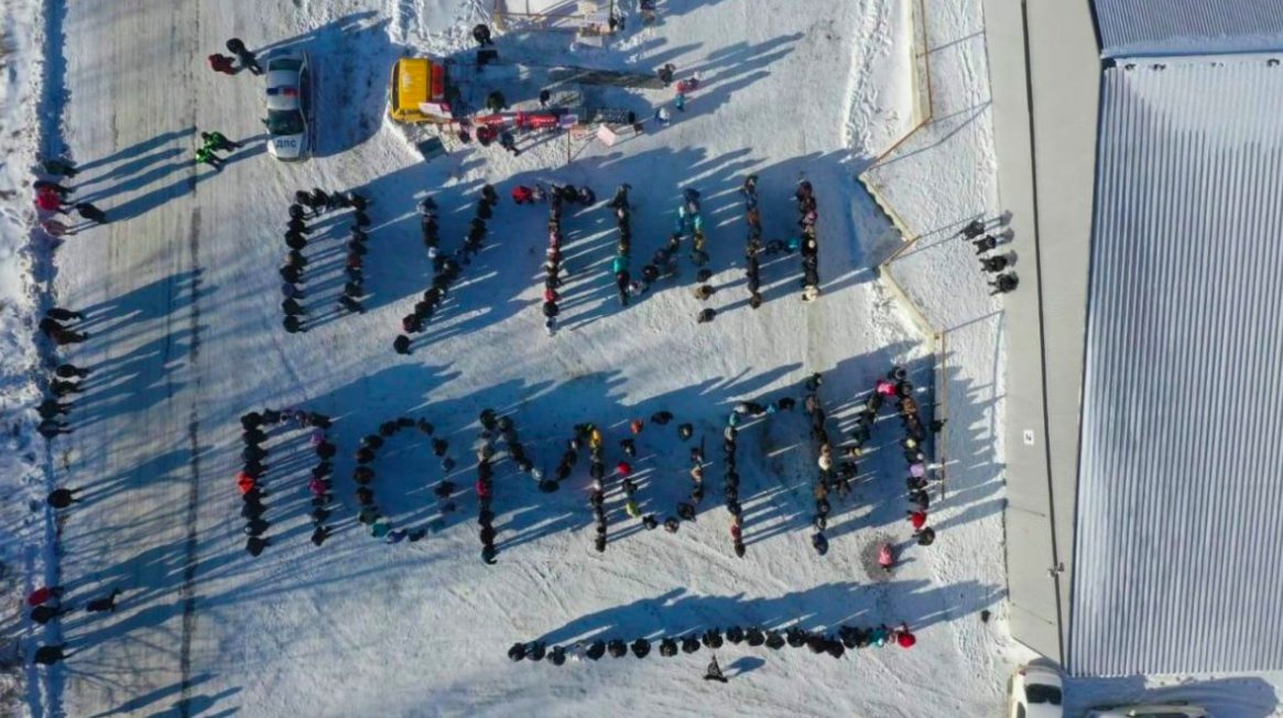 Фотопособие, как быстро и эффективно донести свой протест куда надо.

Во Владимирской области вчера прошла акция против строительства платного участка скоростного шоссе через жилой поселок.