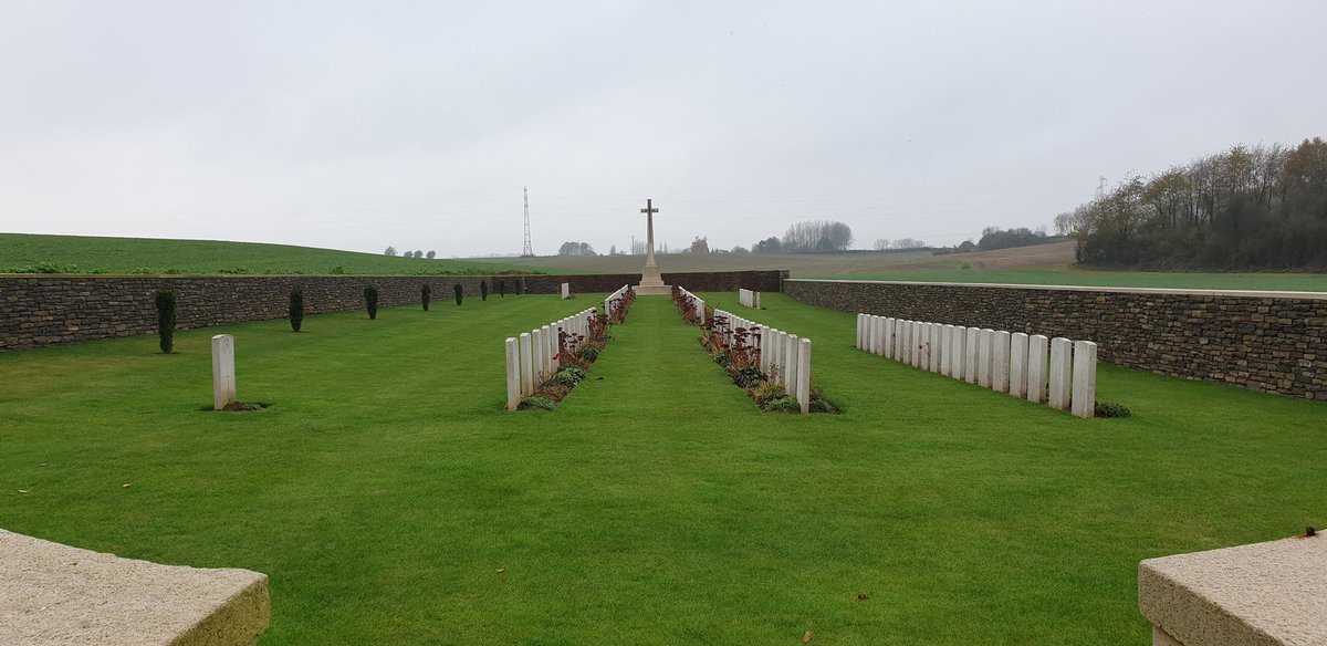 BBTLLP's tweet photo. #PicOfTheDay Quatre-Vents #Military @CWGC #Cemetery #EstreeCauchy #PasDeCalais. The area was a #DressingStation for almost all of #WW1 &amp; now has 138 men standing easy here including 4 men #ShotAtDawn. (Twitter only allows 4 photos) Pte Harding was the 100th execution of the war https://t.co/67aSLWxX0x