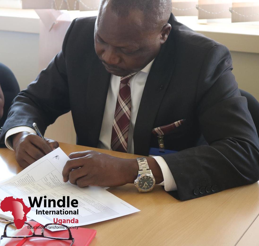 WindleUganda's tweet image. Just in: @WindleUganda signs partnership agreement with the European Union to strengthen accessibility & quality of vocational skills training for marginalized youth including young women in Koboko, Yumbe and Obongi districts.
#SkillsForEmployment
@Windle_int @EUinUG