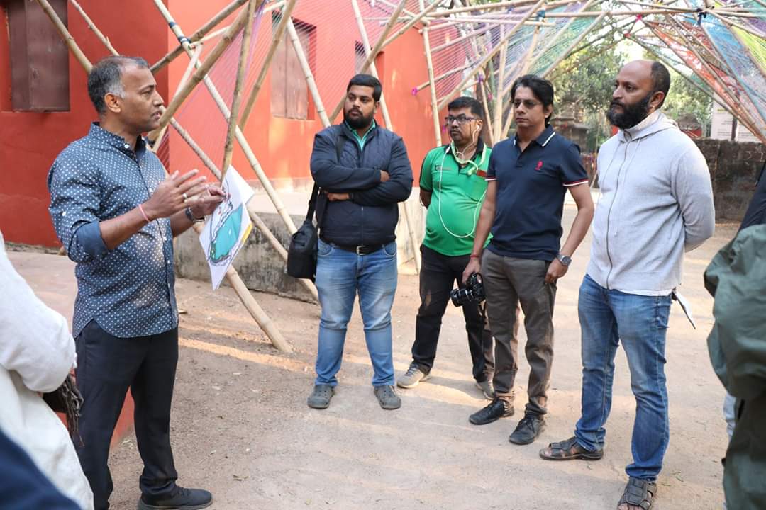 BAT_BBSR's tweet photo. Feeling ecstatic by ruminating the past....

Bhubaneswar Art Trail-2018

#BAT2018
#UTSHA https://t.co/5mJ7nTr0VU
