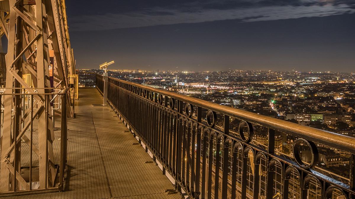 DGCagnati's tweet photo. #EiffelTower the only trip to the top of its kind in Europe, one where emotions carry you away. From the esplanade to the summit you will experience a whole series of emotions. Soak in the breathtakingly unique views of Paris from every floor #SvWorld https://t.co/6QsoBrpC0N https://t.co/TQm2BTmKIp