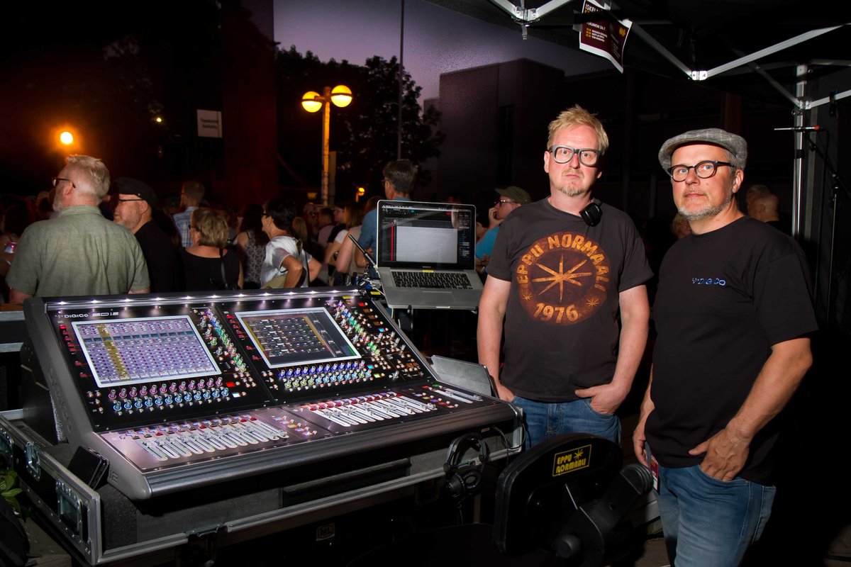 DiGiCo_official's tweet photo. Iconic Finnish engineer Mikko Engberg and his DiGiCo SD12 hit the road with Eppu Normaali last year, playing over forty shows during the summer with the SD12 deployed on every single one.
Read more: https://t.co/LPDhIITHFt
#DiGiCo #DiGiCoSD12 #SoundEngineer #LiveSound https://t.co/SnzbvssUio