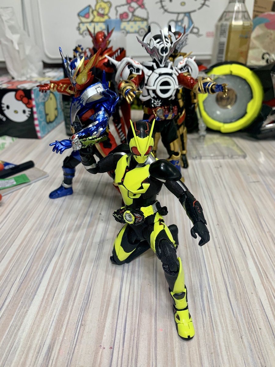 60%OFF!】 フィギュアーツ 仮面ライダーゼロワン シャイニングアサルト